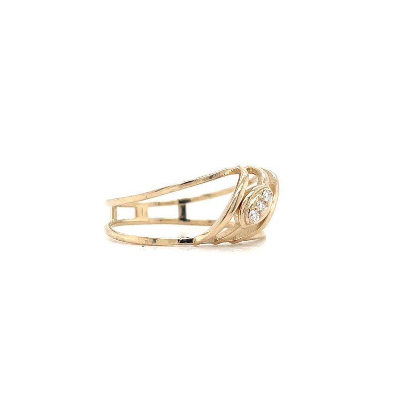 Trio lab diamond gold ring