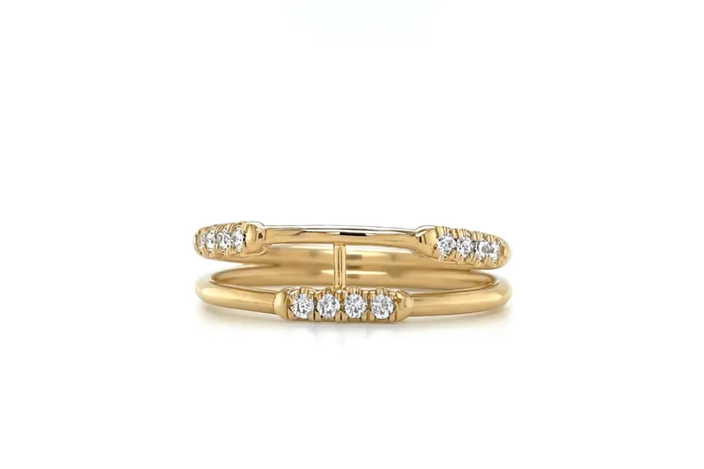 Elegant gold dual-band ring with sparkling diamonds